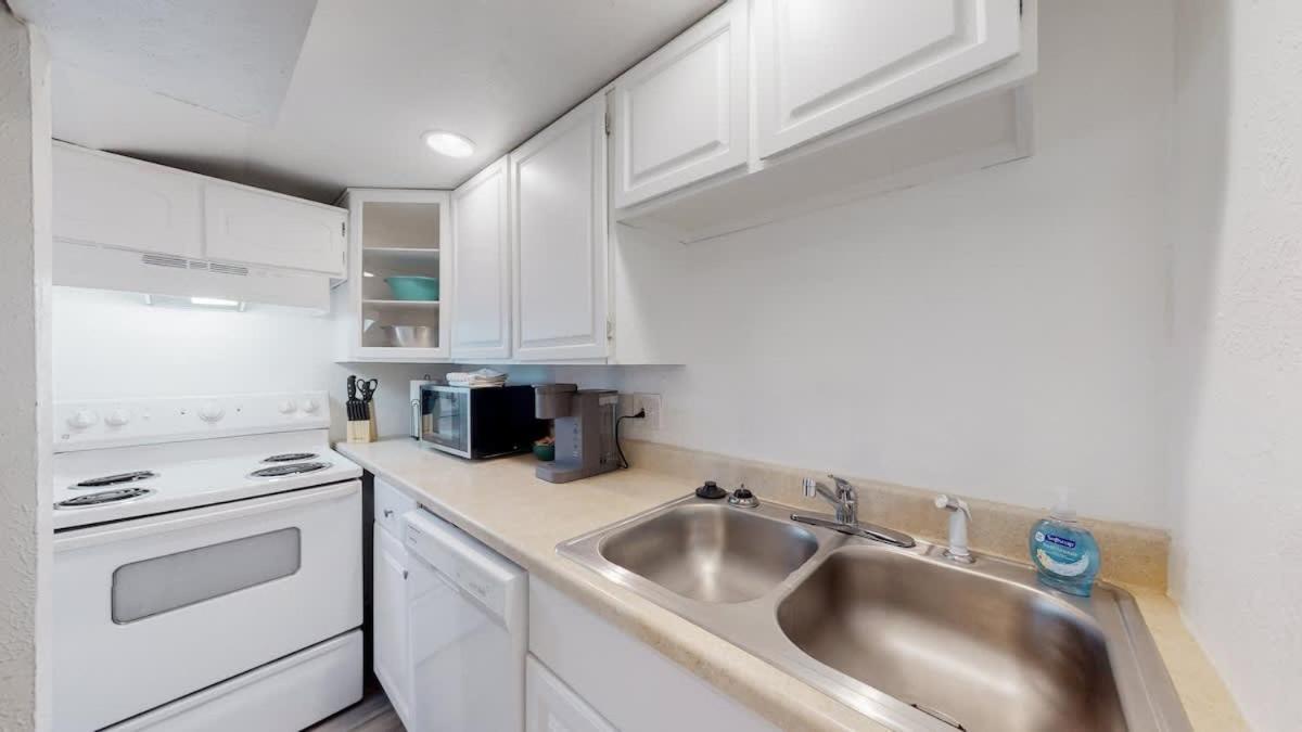 Holiday home Cozy Mountain-inspired Lower Unit In *