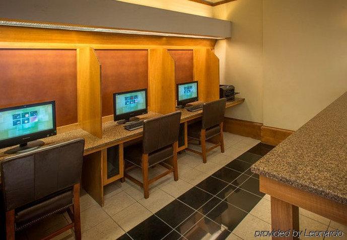 Courtyard By Marriott Downtown Hotel 3*