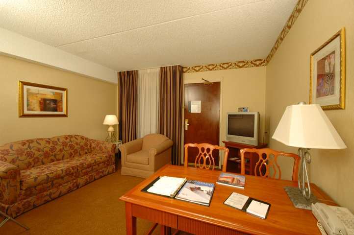 Embassy By Hilton Park Hotel Denver