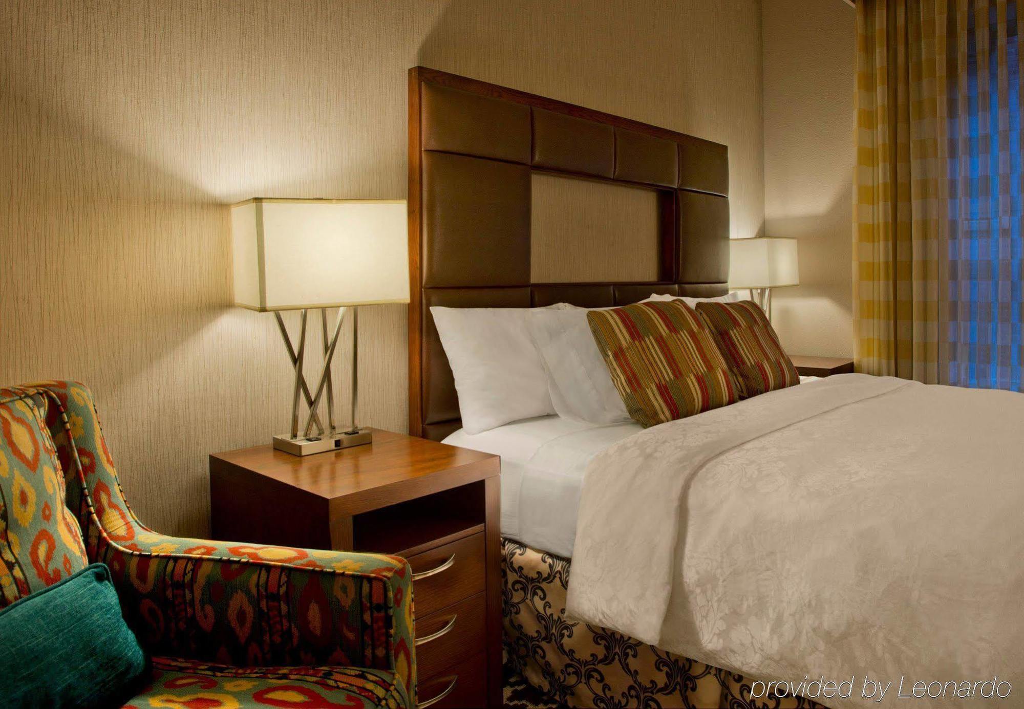 Courtyard By Marriott Downtown Denver