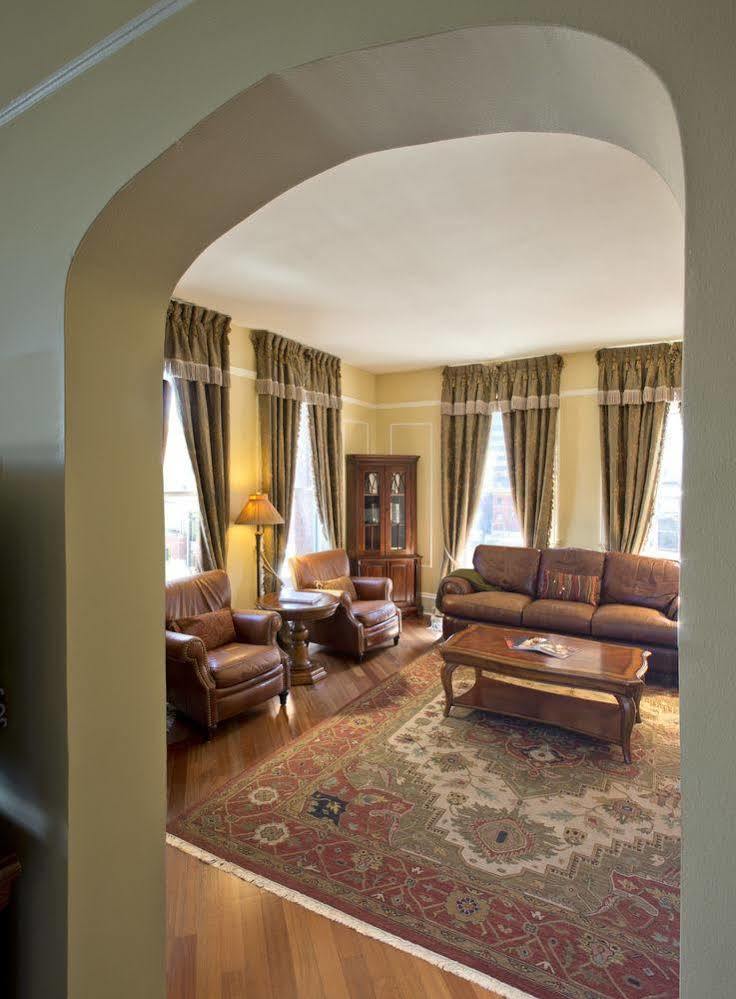 The Oxford 4*