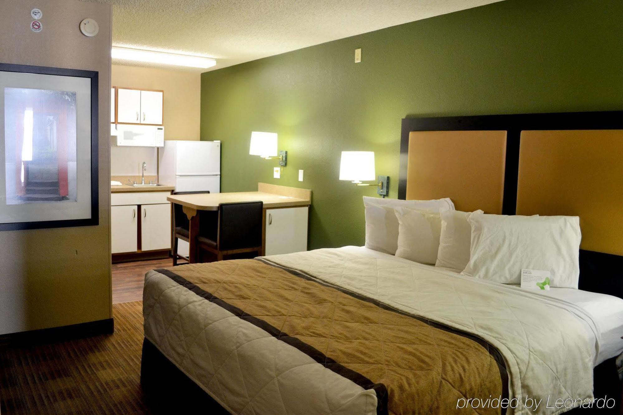 Extended America Select - - Cherry Creek Denver
