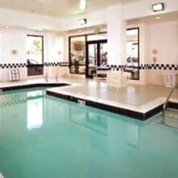 Fairfield & Cherry Creek Hotel 3*