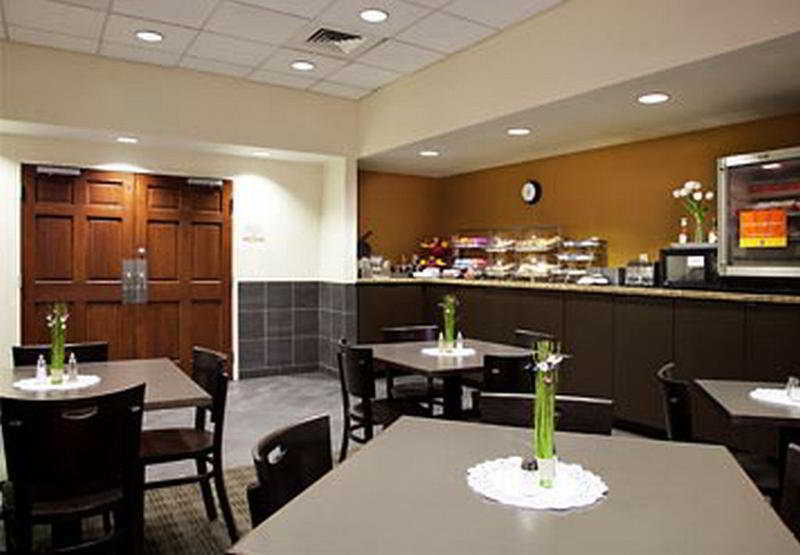 Fairfield & Cherry Creek Hotel 3*