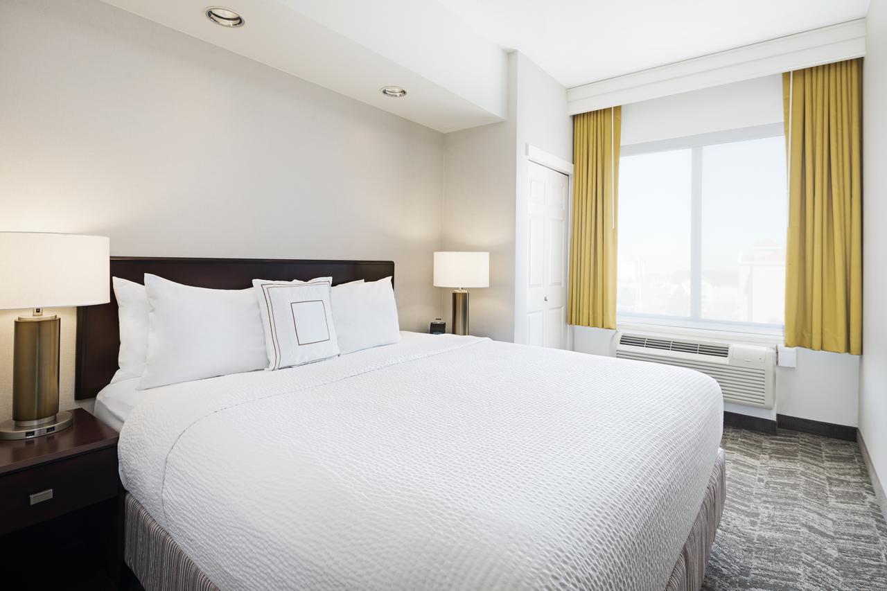 Springhill By Marriott Airport 3*
