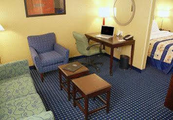 Springhill By Marriott Airport Hotel 3*