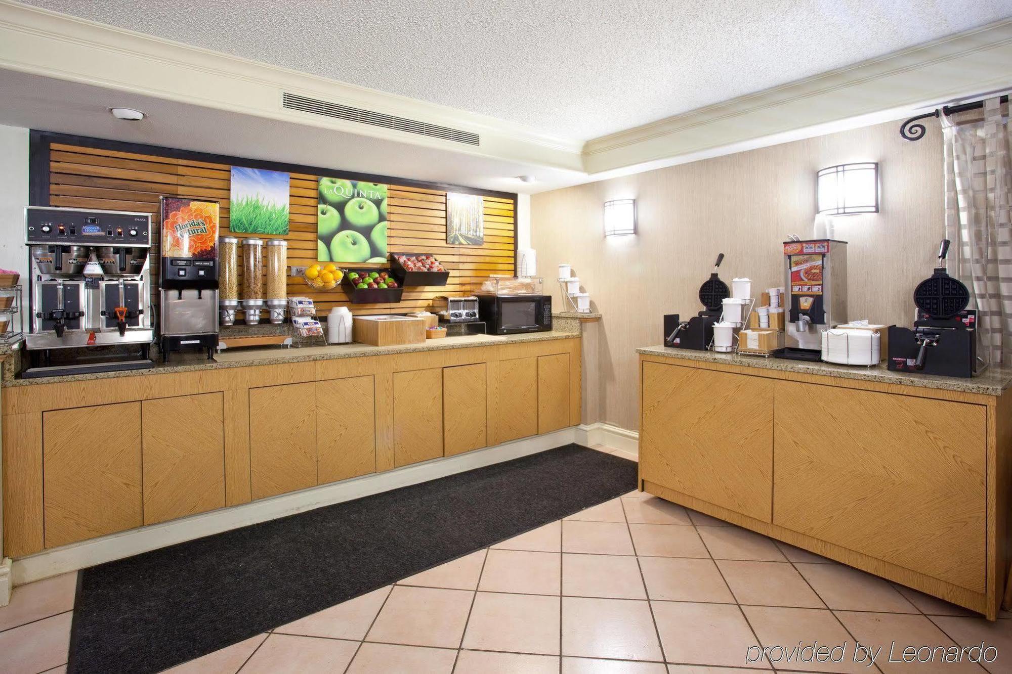 La Quinta By Wyndham 2*