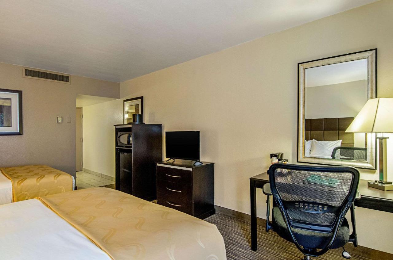 Hotel Quality & Stapleton 3*