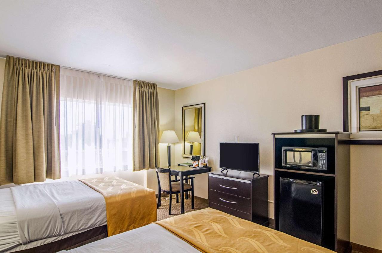 Hotel Quality & Stapleton 3*
