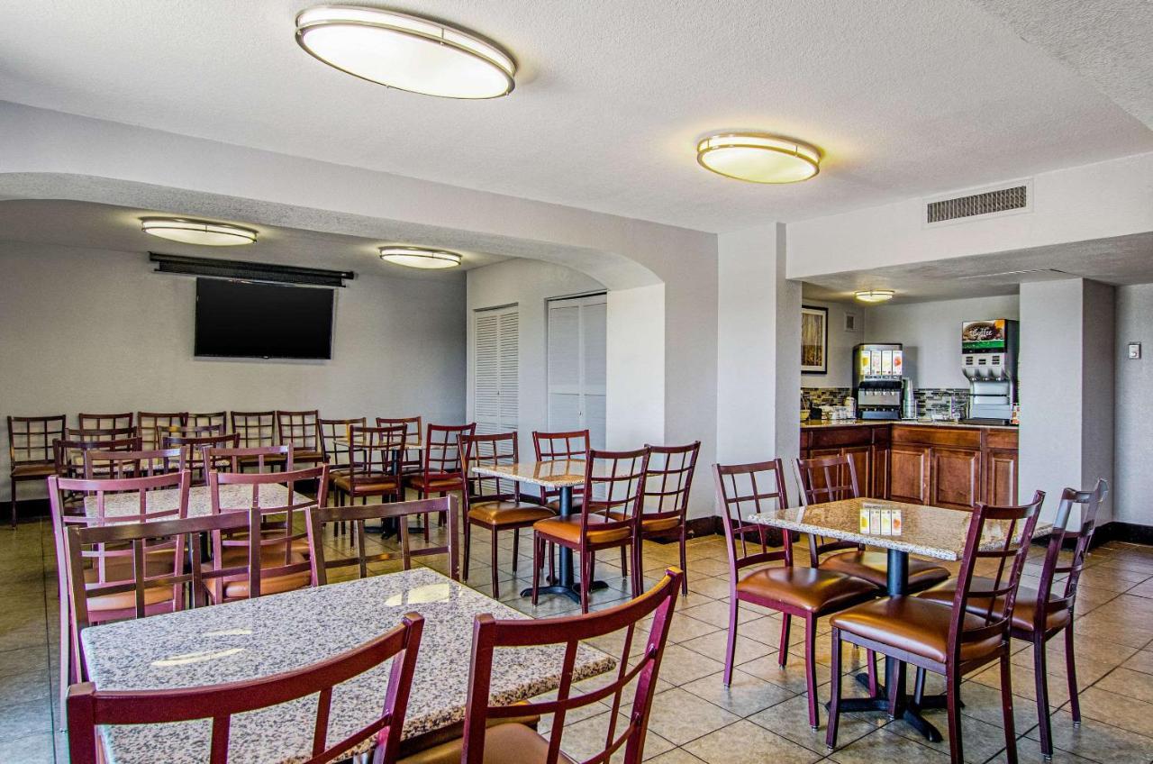 Quality & Stapleton Hotel