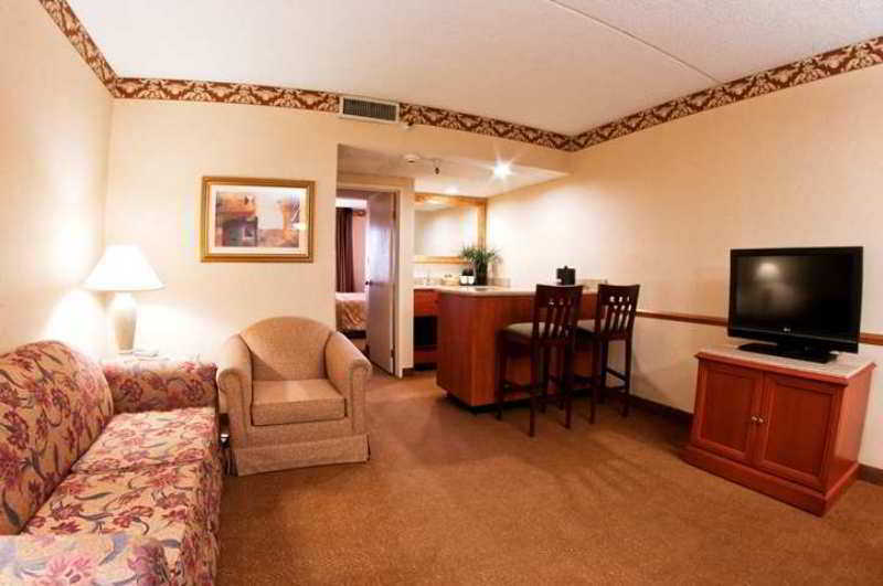 Embassy By Hilton Park 4*