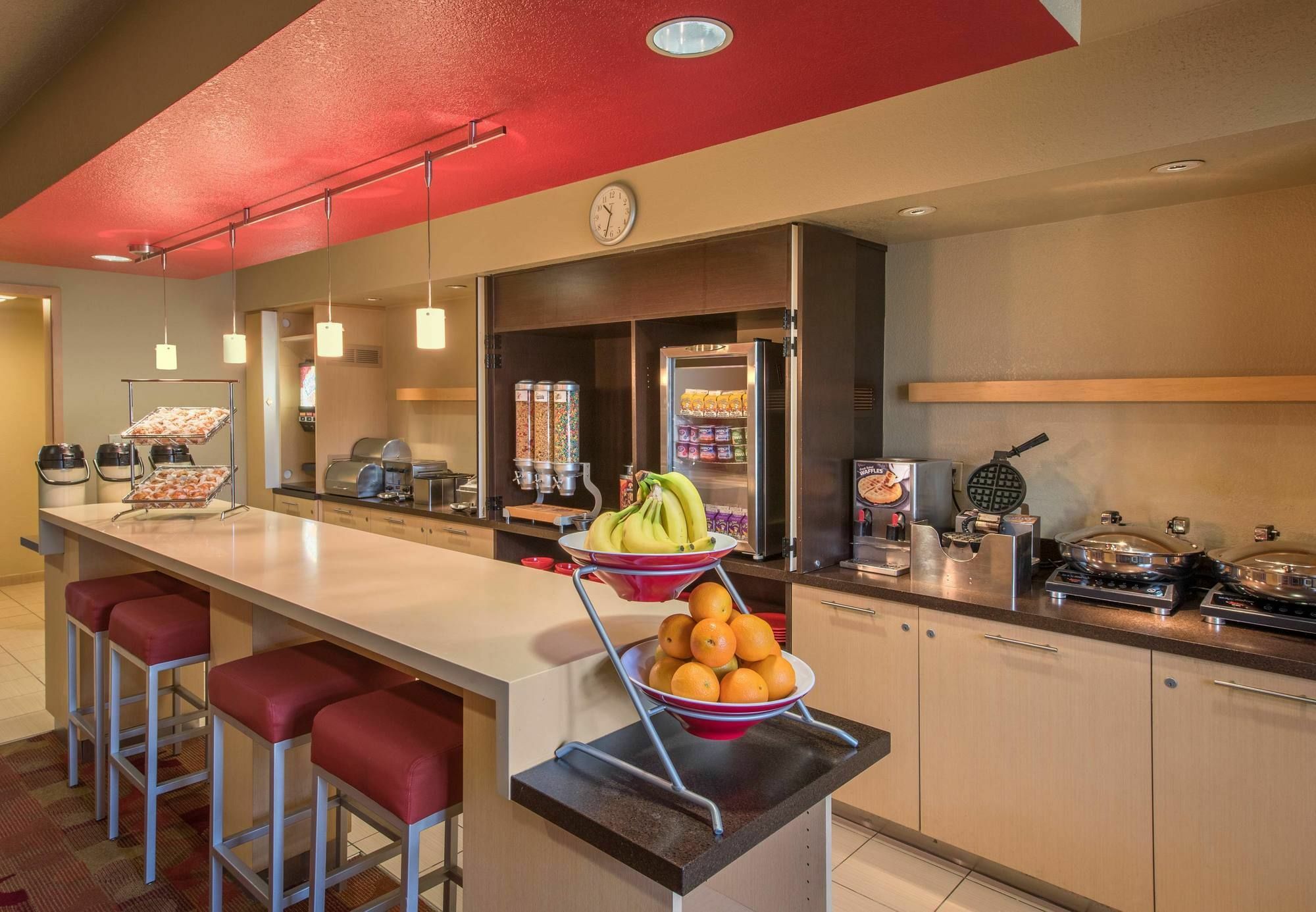 Suburban Tech Center Hotel 3*